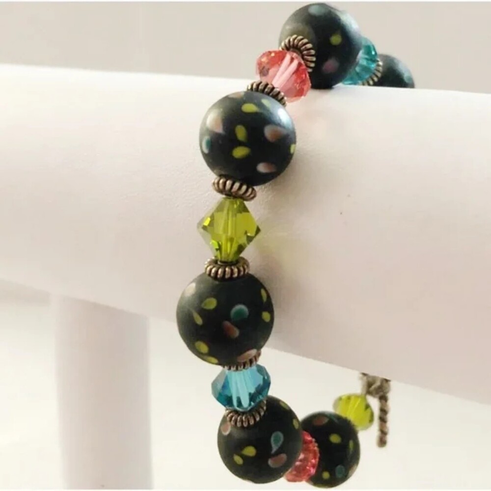 Round Black Speckled Beaded Toggle Bracelet